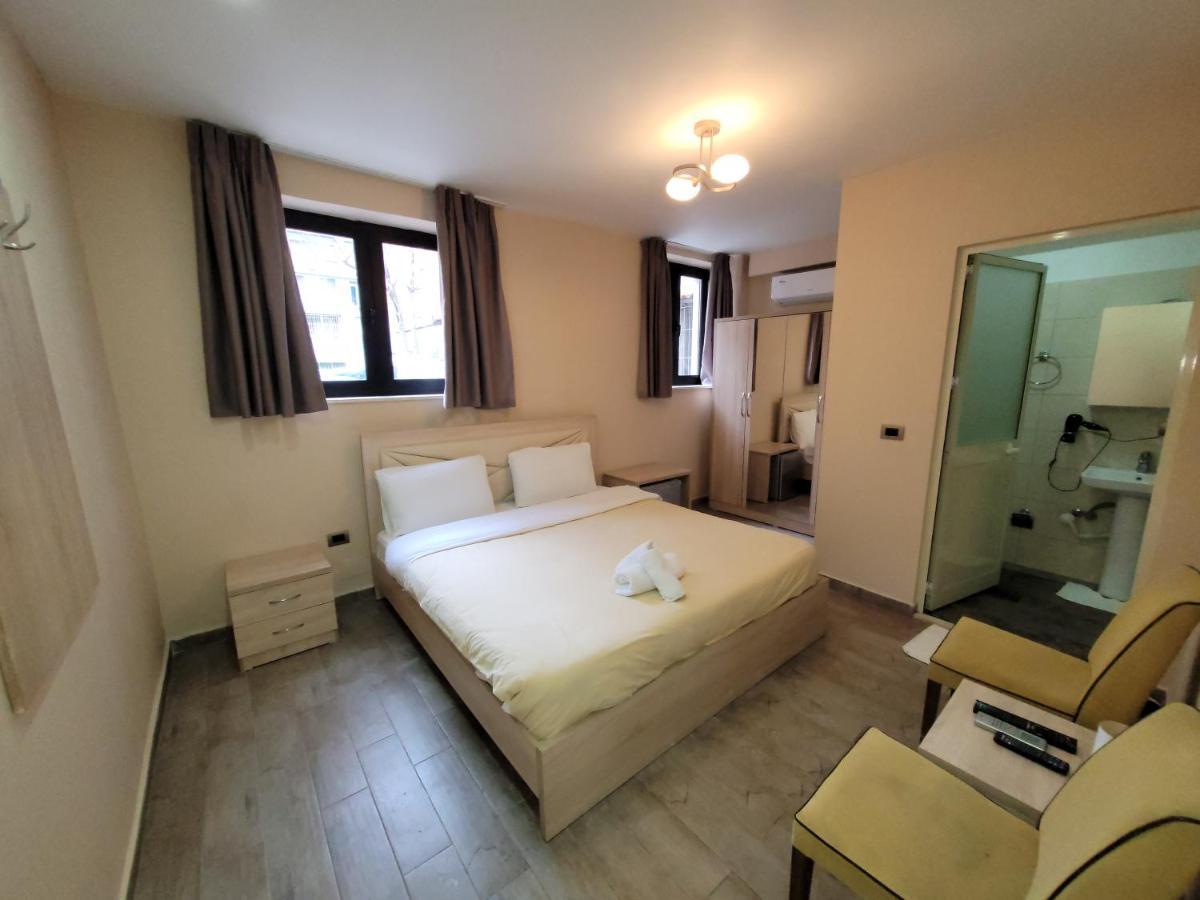 21-Rooms Тирана Экстерьер фото