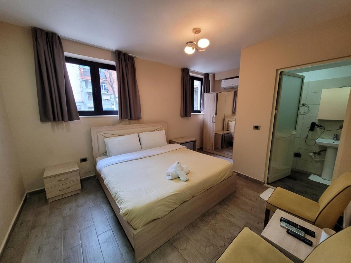 21-Rooms Тирана Экстерьер фото
